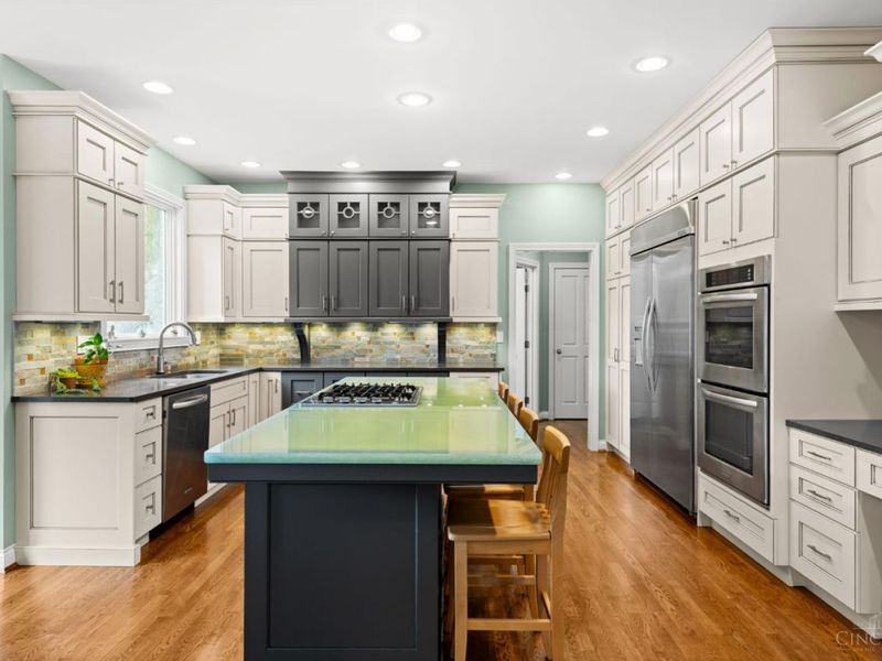 8590 Trillium Ridge Lane, Anderson Twp, OH 45255 Photo 11