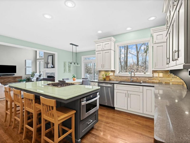 8590 Trillium Ridge Lane, Anderson Twp, OH 45255 Photo 12