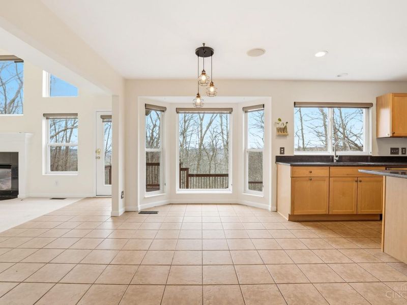 242 County Down Lane, Loveland, OH 45140 Photo 11