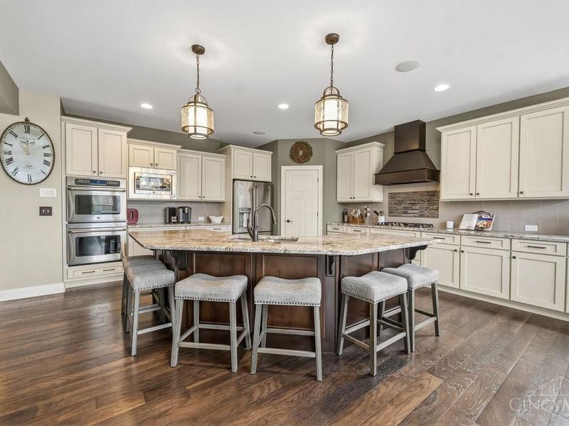 10741 Hampton Glen Lane, Hamilton Twp, OH 45140 Photo 12