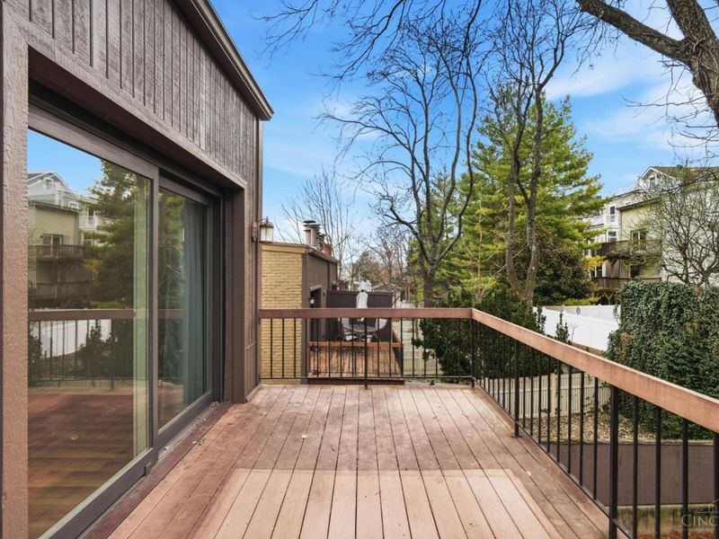 981 Paradrome, Unit B, Cincinnati, OH 45202 Photo 22