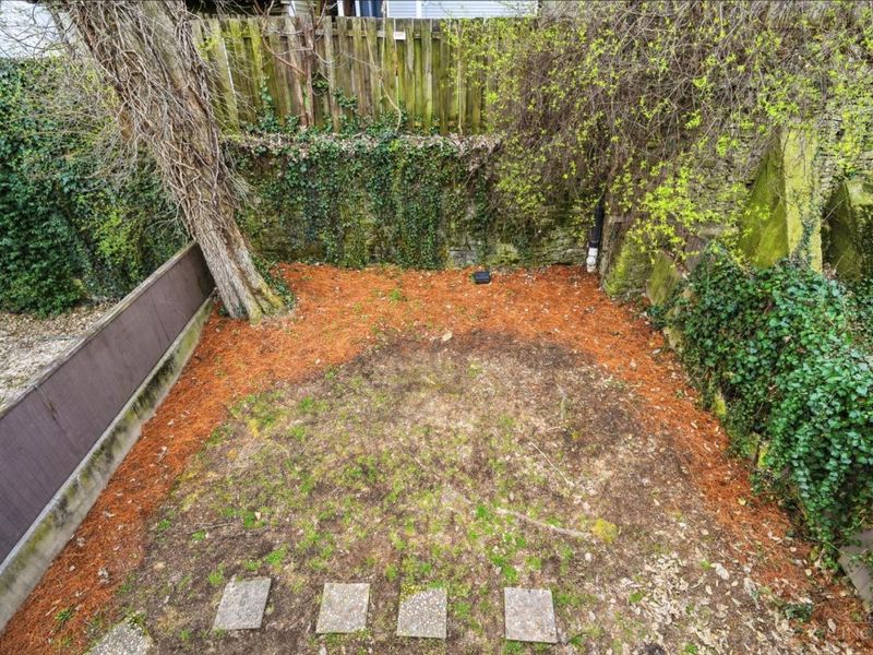 981 Paradrome, Unit B, Cincinnati, OH 45202 Photo 24