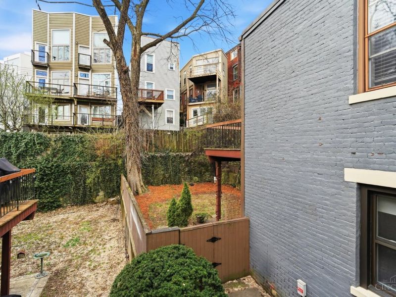 981 Paradrome, Unit B, Cincinnati, OH 45202 Photo 25