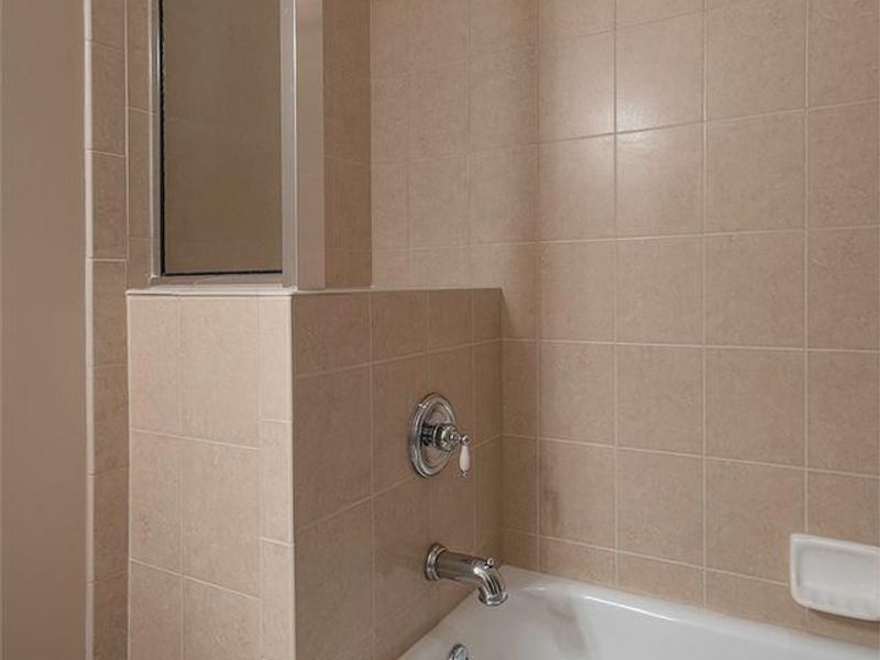 9601 Pebble View Drive, Colerain Township, OH 45252 Photo 19