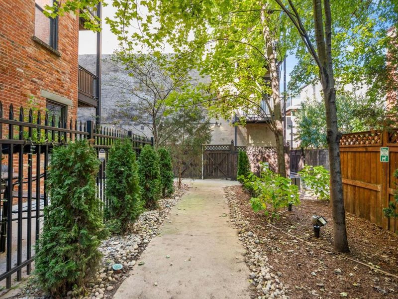 1420 Race Street, Cincinnati, OH 45202 Photo 57