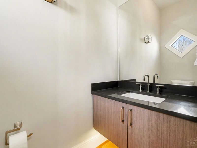 5971 Woodland Lane, Columbia Twp, OH 45227 Photo 16