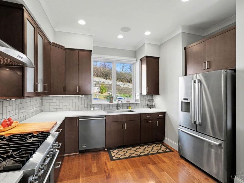 5971 Woodland Lane, Columbia Twp, OH 45227 Photo 2