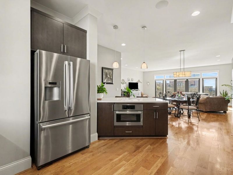 5971 Woodland Lane, Columbia Twp, OH 45227 Photo 3