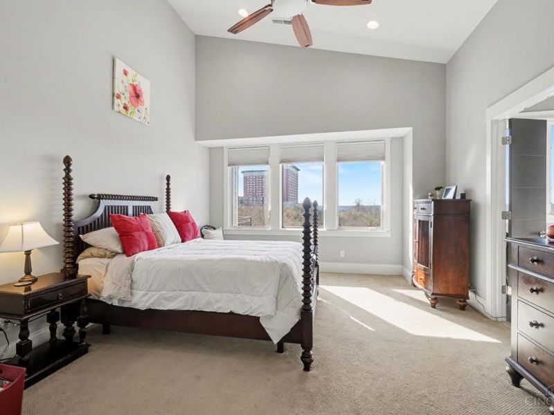 5971 Woodland Lane, Columbia Twp, OH 45227 Photo 8