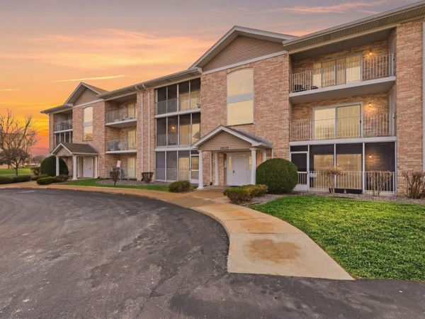 16032 Crystal Creek Drive , Unit 1A, Orland Park, IL 60462