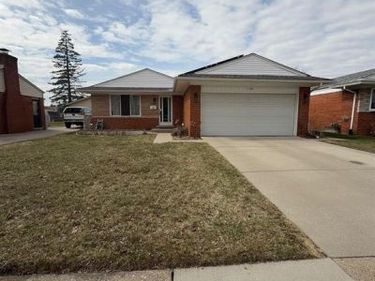 1109 Kenilworth Place, Clawson, MI 48017