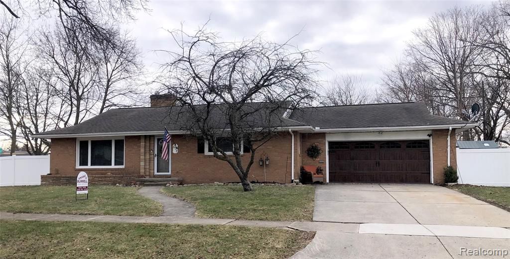 638 Maxine Street, Flint, MI 48503 Main Photo