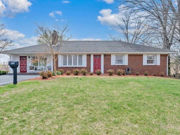 405 Hilltop DR, Rocky Mount, VA 24151