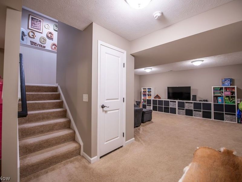 7674 Knollridge Avenue NE, Canton, OH 44721 Photo 35