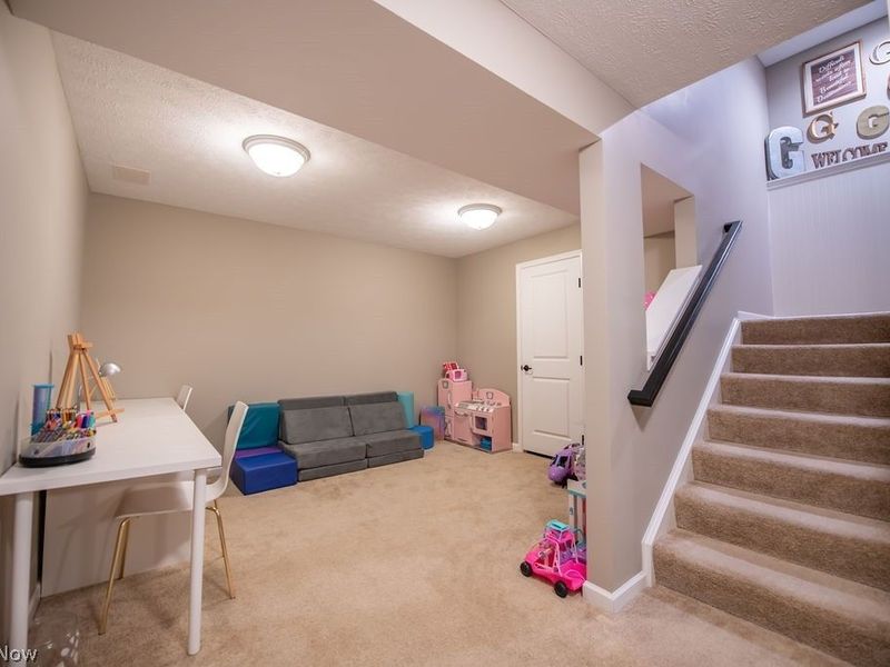 7674 Knollridge Avenue NE, Canton, OH 44721 Photo 36