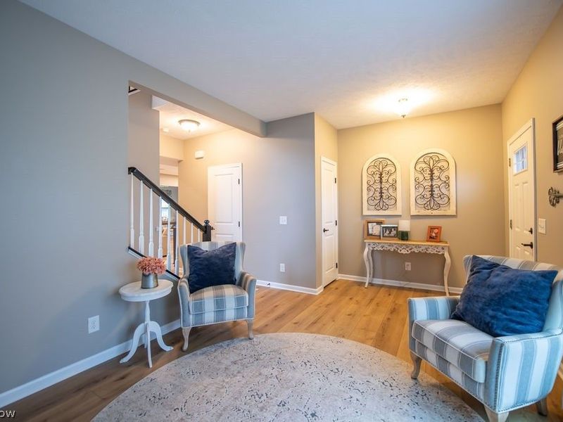 7674 Knollridge Avenue NE, Canton, OH 44721 Photo 4