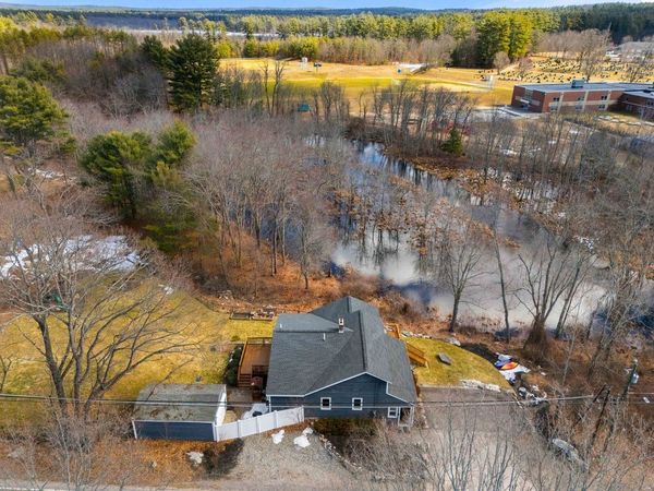 62 Hooksett Road, Auburn, NH 03032