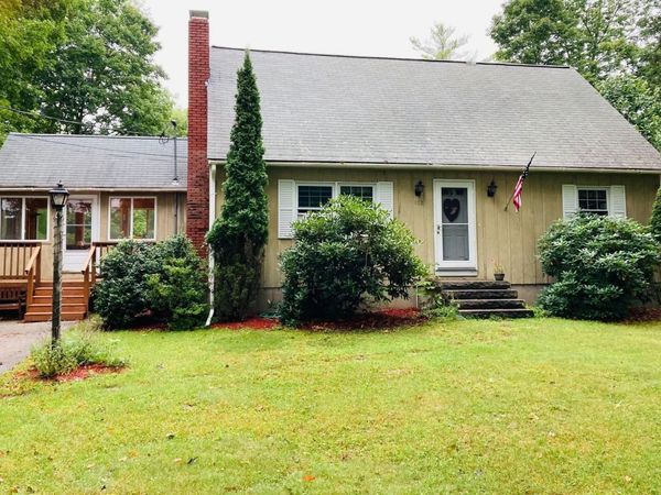 102 Sanborn Road, East Kingston, NH 03827