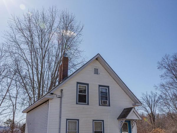 8 Court Street, Vassalboro, ME 04989