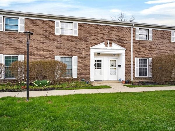 719 Clareridge Lane, Centerville, OH 45458