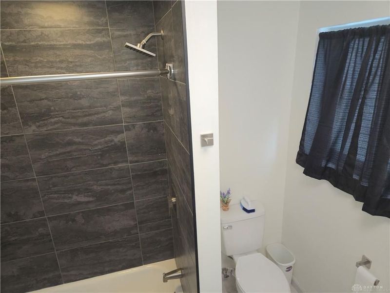 5820 Woodstone Drive, Trotwood, OH 45426 Photo 16