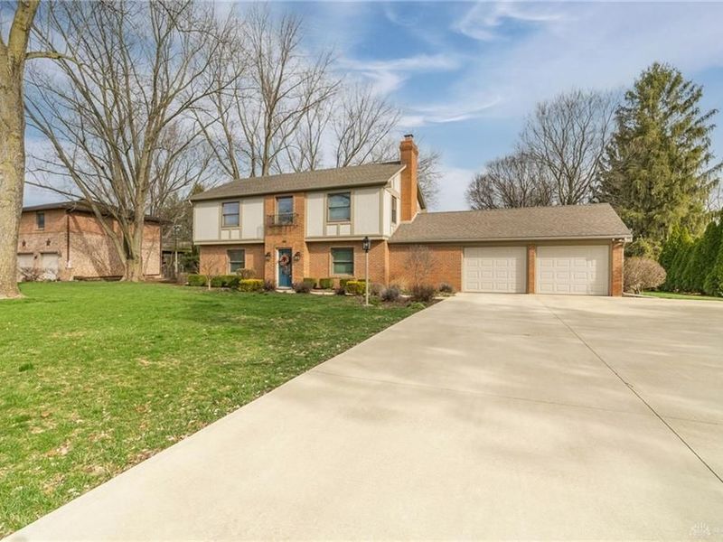 1615 Stockham Drive, Piqua, OH 45356 Photo 2