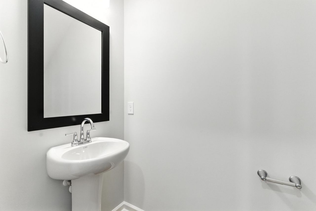 79 Crosswick Street Photo 37