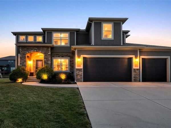 10011 NE 102nd Terrace, Kansas City, MO 64157