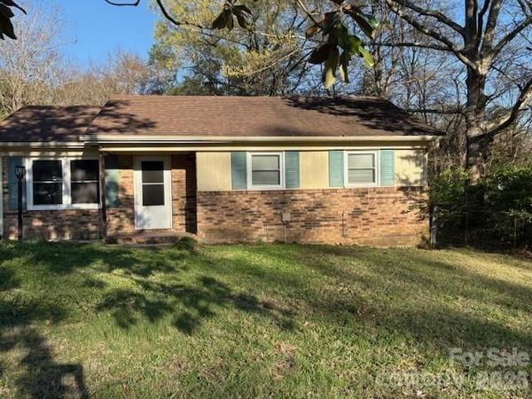 9727 Starwood Drive , Charlotte, NC 28215