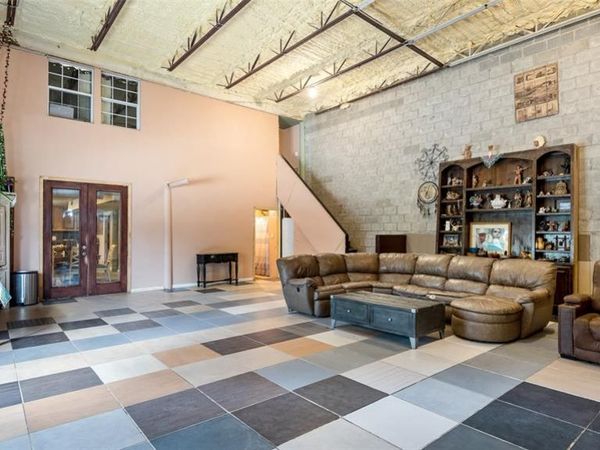 1474 Vz County Road 3810, Wills Point, TX 75169