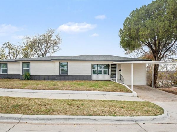 928 Ash Crescent Street, Fort Worth, TX 76104