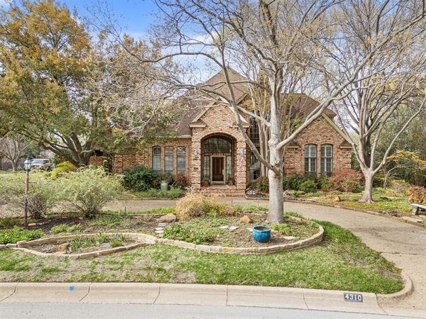 4310 Pembrooke Parkway N, Colleyville, TX 76034
