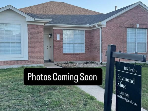 1021 Black Locust DR W, Pflugerville, TX 78660
