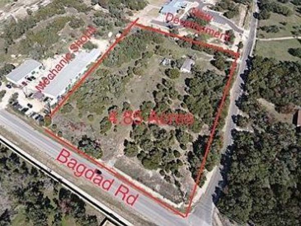 1500 Live Oak RD , Leander, TX 78641