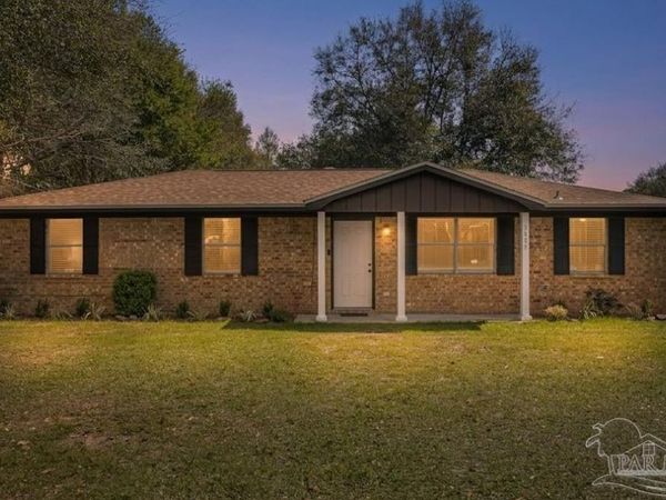 3826 Cannon St, Milton, FL 32583