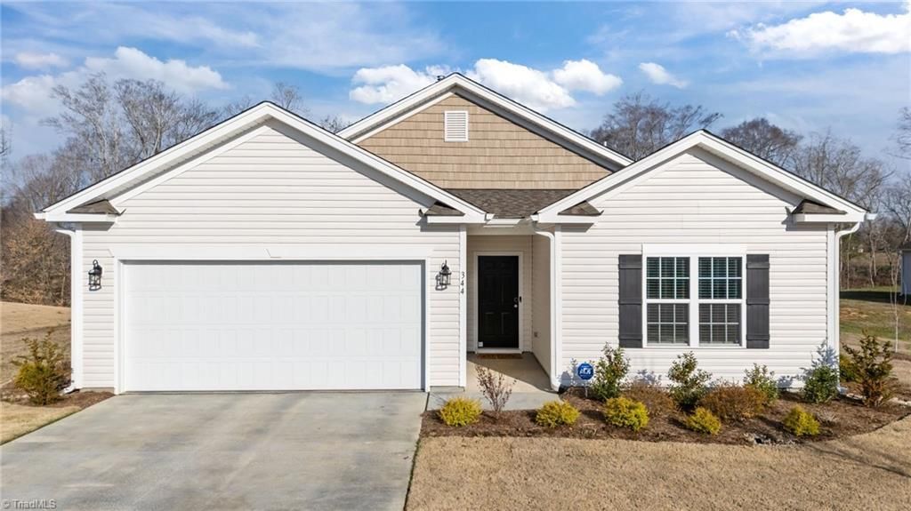 344 Altavista Drive, Clemmons, NC 27012 Main Photo