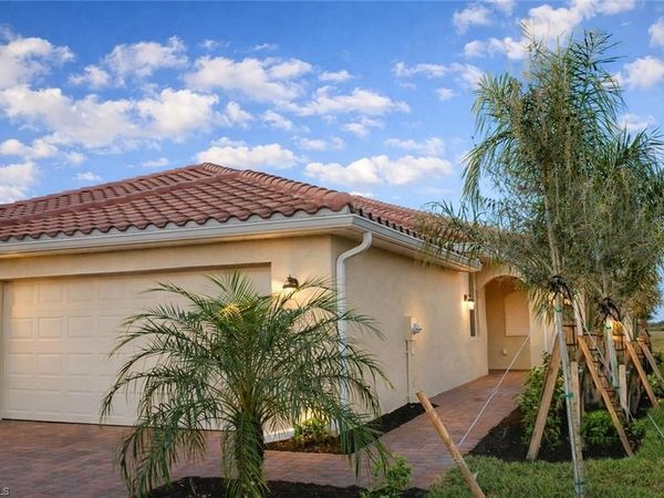 2681 Vine AVE , NAPLES, FL 34120