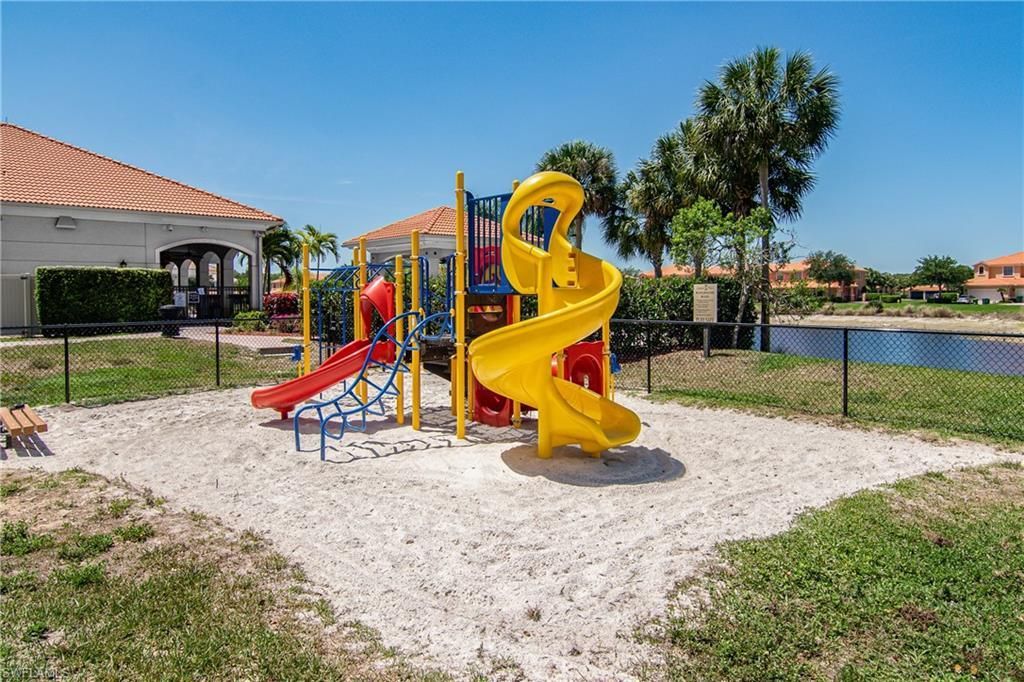 15186 Summit Place Cir, Naples, FL 34119 Photo
