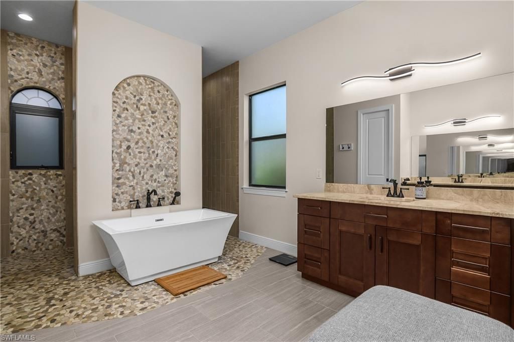 17210 Serengeti Cir, Alva, FL 33920 Photo