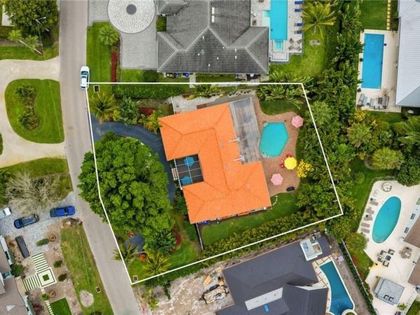 1541 Mandarin RD , NAPLES, FL 34102
