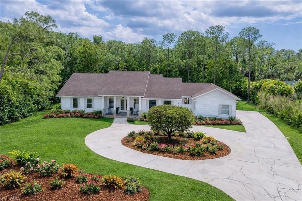 5790 Standing Oaks Ln, Naples, FL 34119 Main Photo