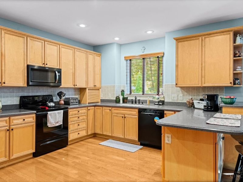 6250 Avebury Court, Hamilton Twp, OH 45152 Photo 10