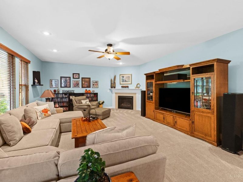 6250 Avebury Court, Hamilton Twp, OH 45152 Photo 12