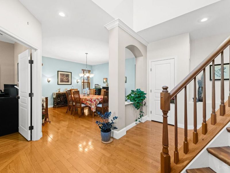 6250 Avebury Court, Hamilton Twp, OH 45152 Photo 4