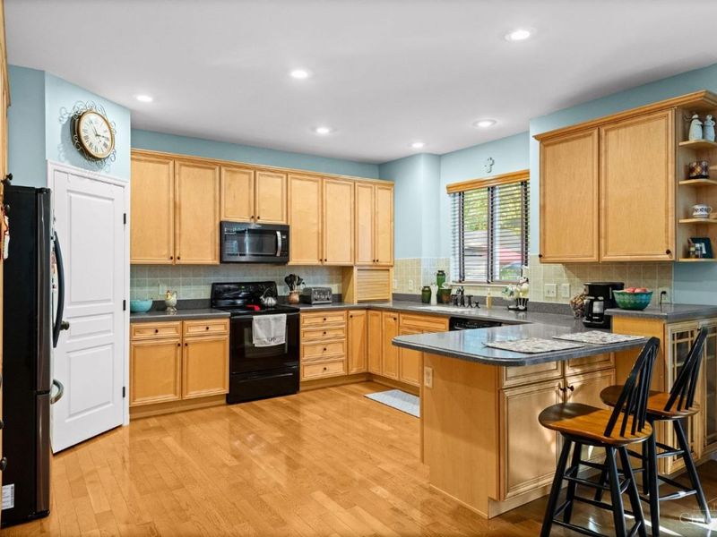 6250 Avebury Court, Hamilton Twp, OH 45152 Photo 8