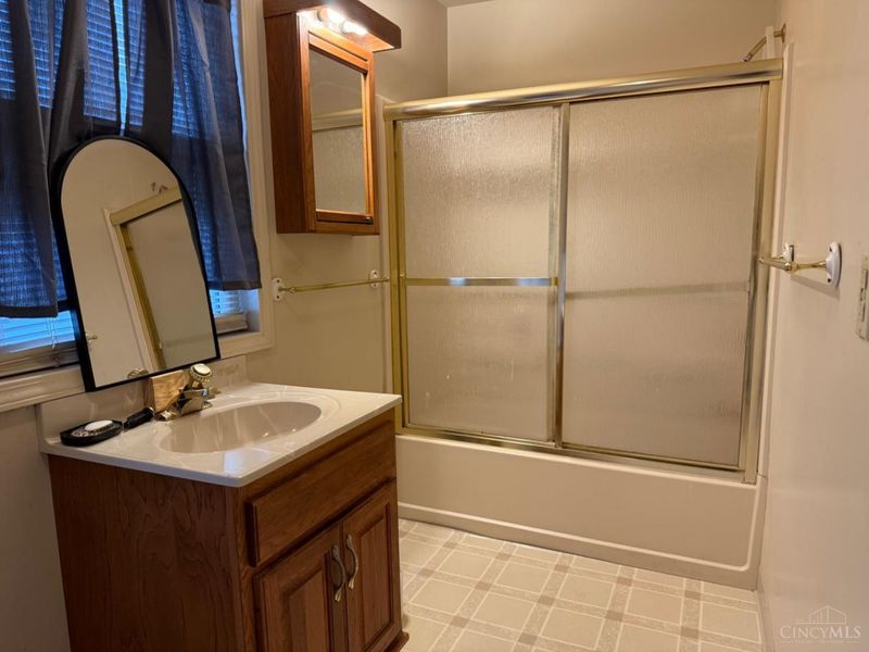 5709 Adelphi Street, Cincinnati, OH 45227 Photo 11