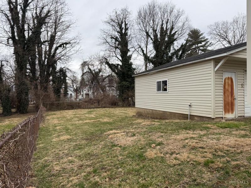 5709 Adelphi Street, Cincinnati, OH 45227 Photo 4