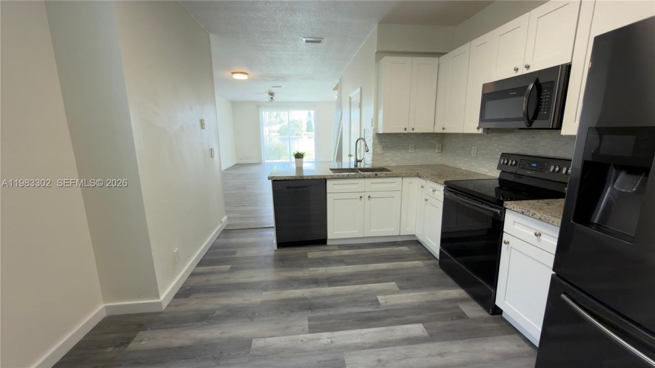 3786 San Simeon Cir , Unit 3786, Weston, FL 33331 Photo
