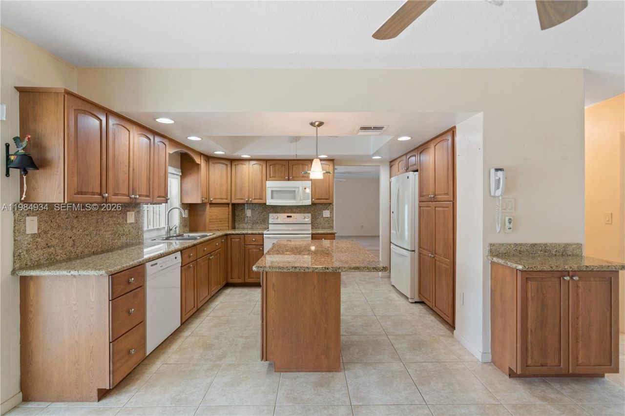 19900 SW 87th Ct, Cutler Bay, FL 33157 Photo