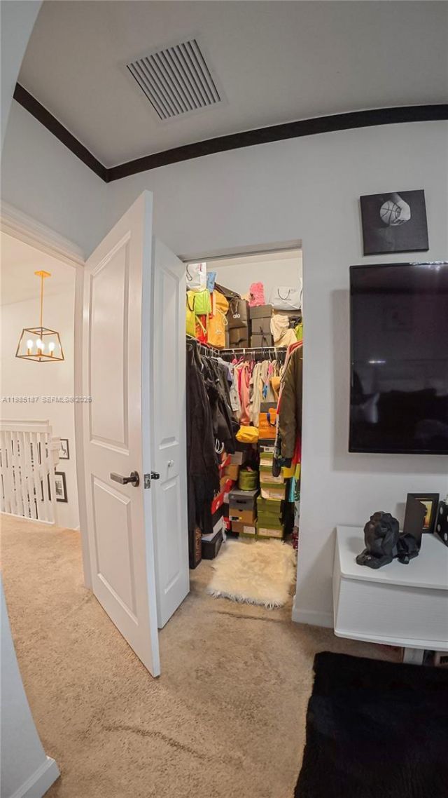 325 NE 208th Ter , Miami, FL 33179 Photo